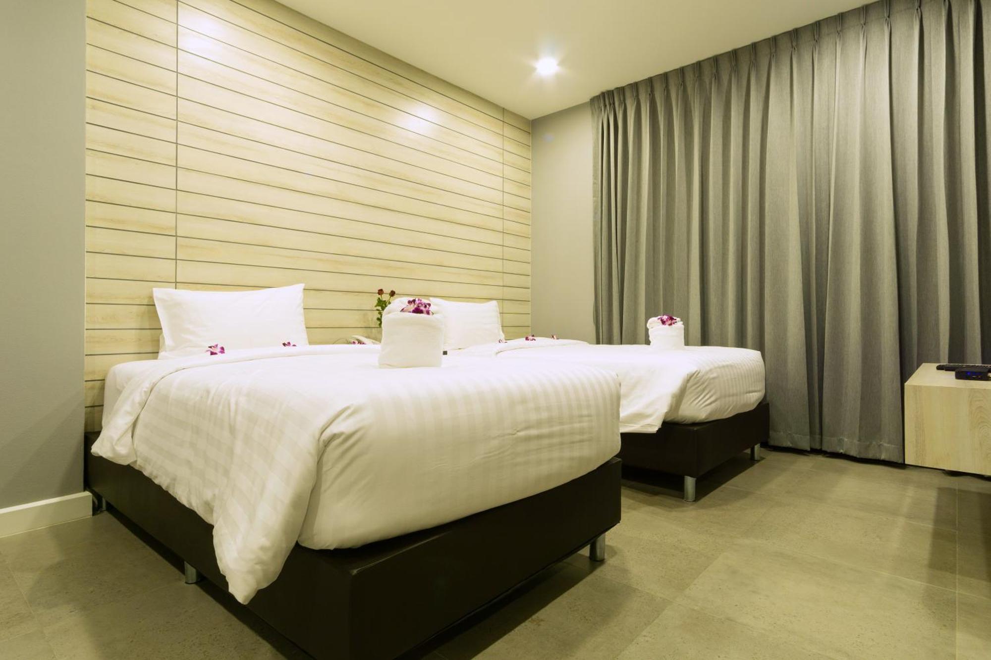 C Cha-Am Hotel Exterior photo